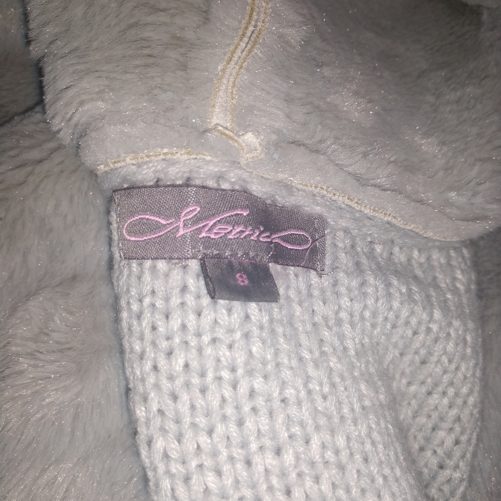 Coat - Picture 9 of 10
